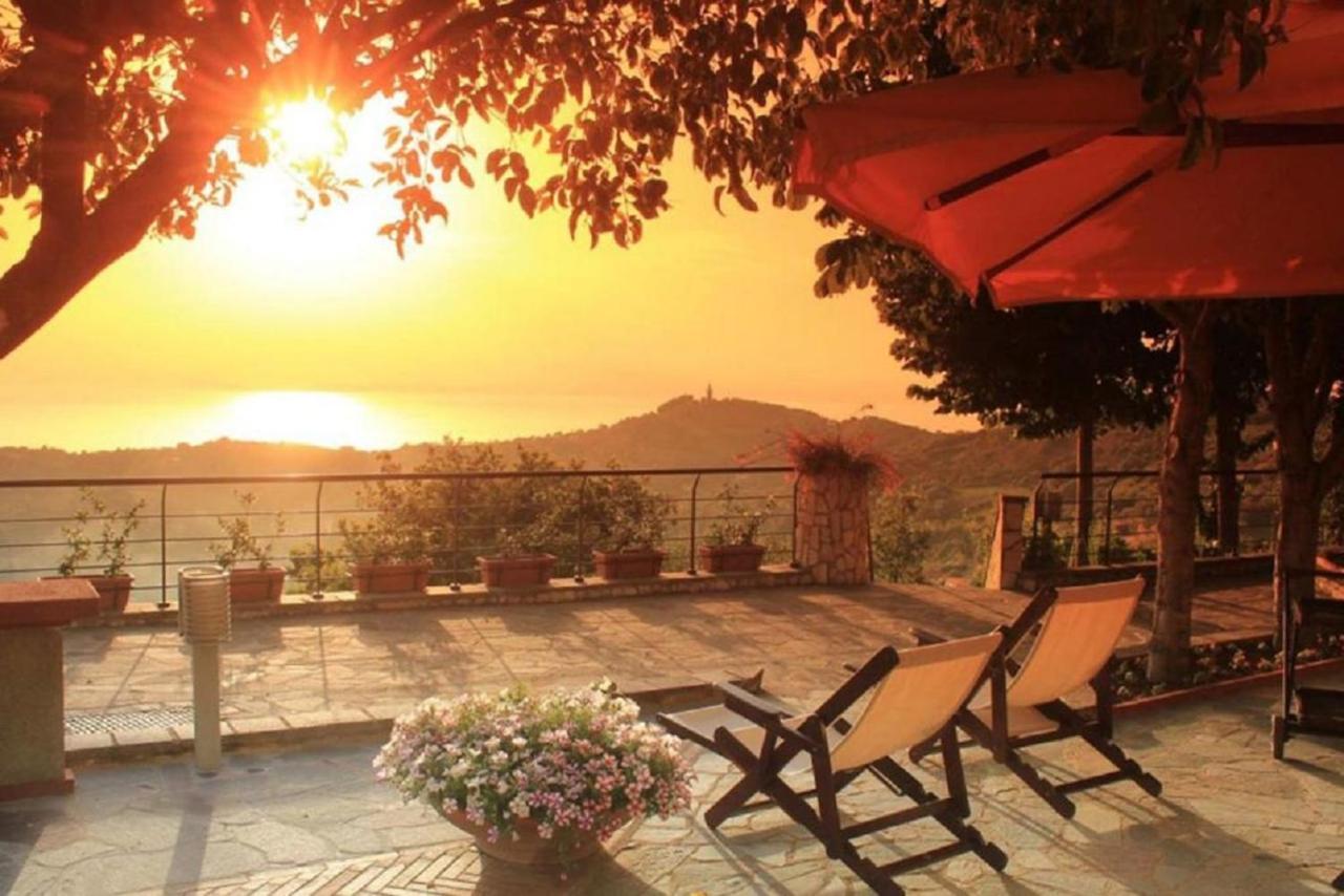 B&B Il Giardino Di Armida Ogliastro Cilento Buitenkant foto