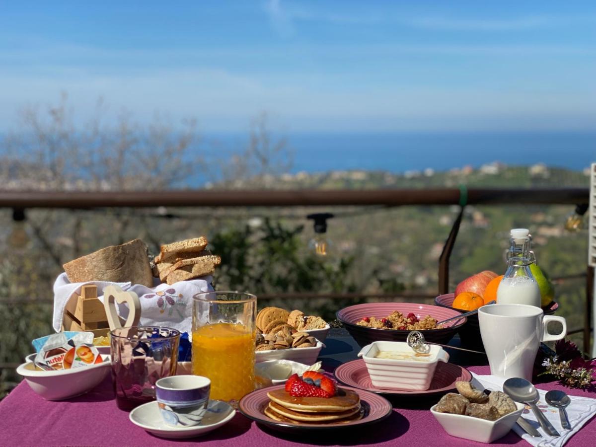 B&B Il Giardino Di Armida Ogliastro Cilento Buitenkant foto